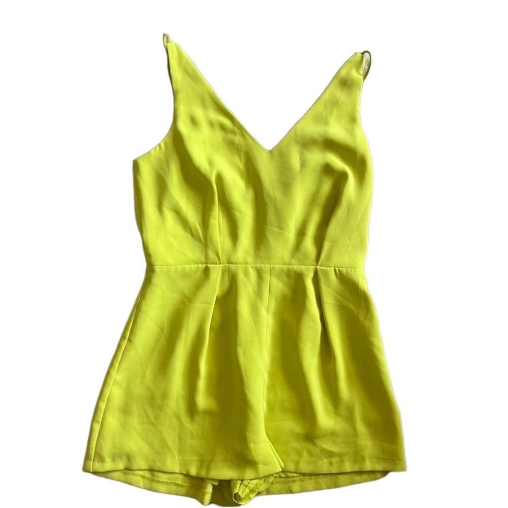 TOPSHOP Lime green black lace back in Women’s size 6